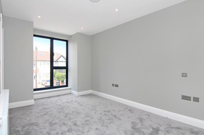 Apartment in Perivale - View 2