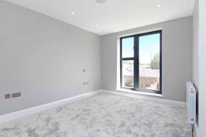 Apartment in Perivale - View 3