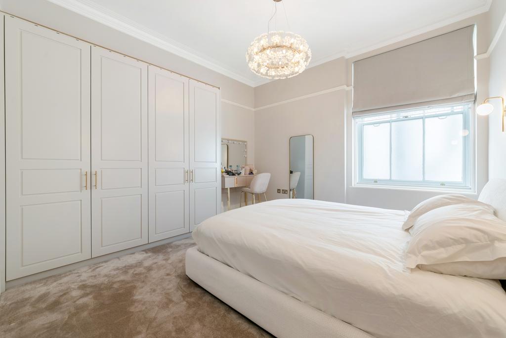Apartment in London - View 2