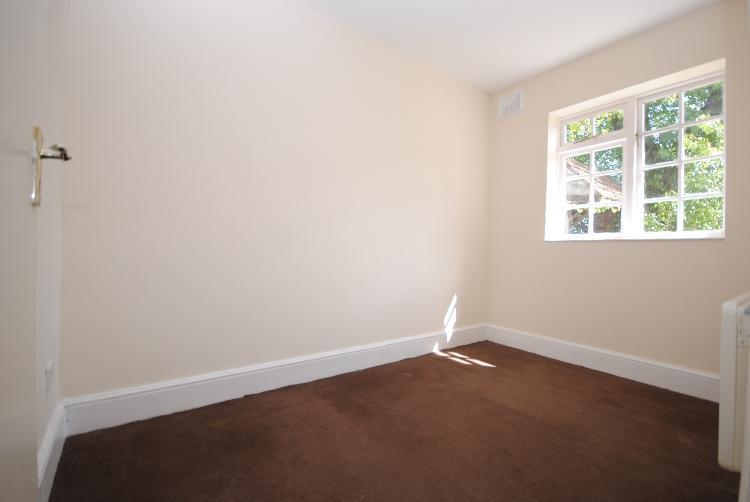 Apartment in London, Broom Hill, Ramsden - View 3