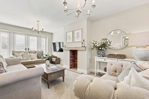3 bedroom detached house for sale, Dovehouse Field, Cressing, CM77