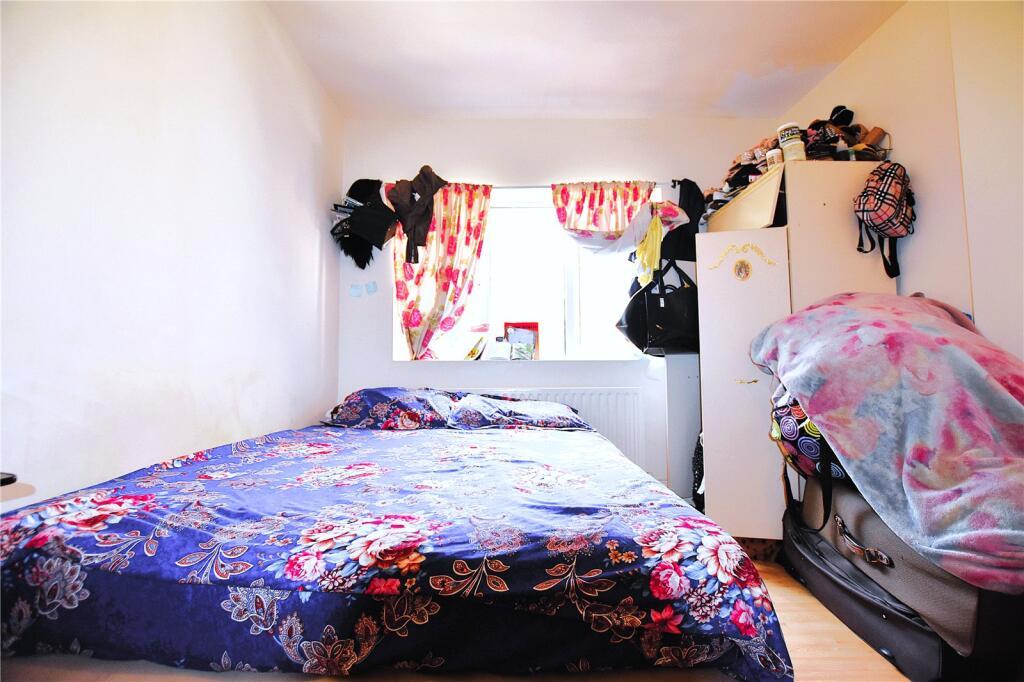 Apartment in Thornton Heath - View 5