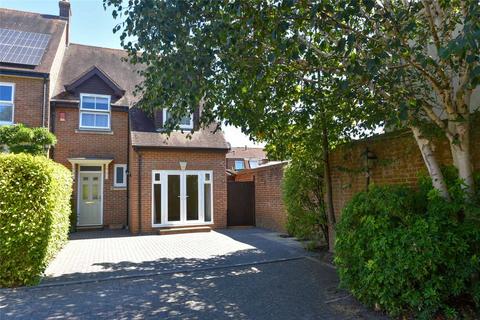 3 bedroom end of terrace house to rent, Coppercourt Leaze, Wimborne, Dorset, BH21