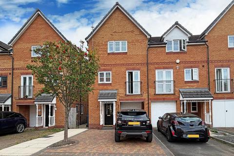 4 bedroom townhouse for sale, Lawnhurst Avenue, Wythenshawe