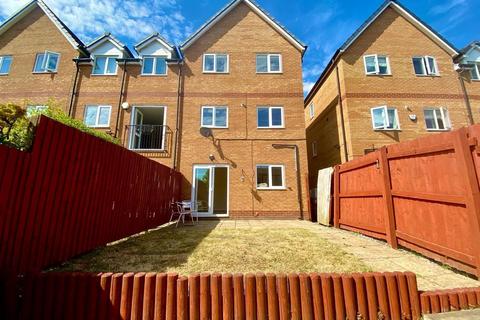 4 bedroom townhouse for sale, Lawnhurst Avenue, Wythenshawe