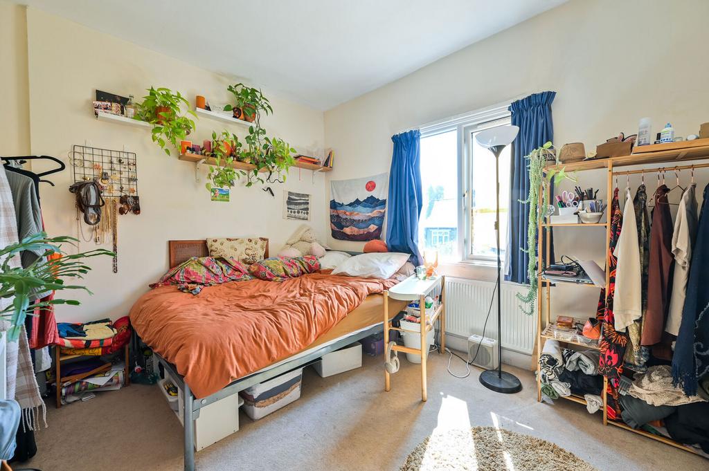Apartment in London - More