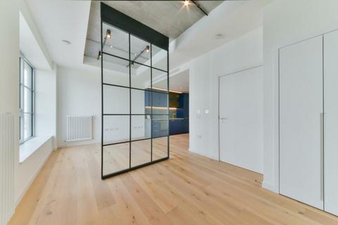 Studio for sale, London E14