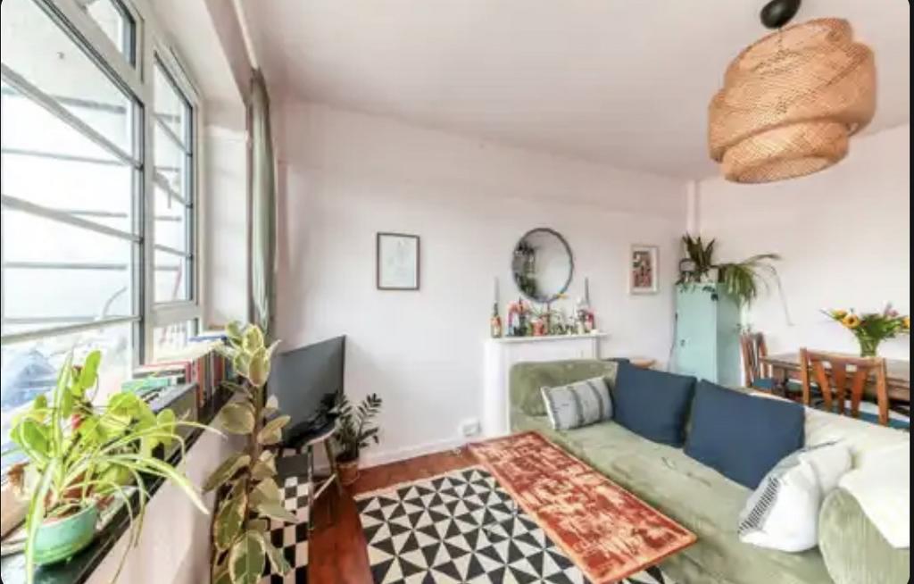 Apartment in London - More