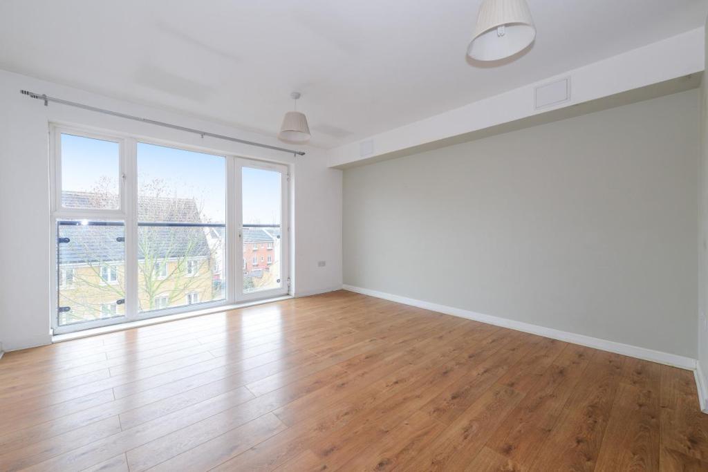 Apartment in London - View 3