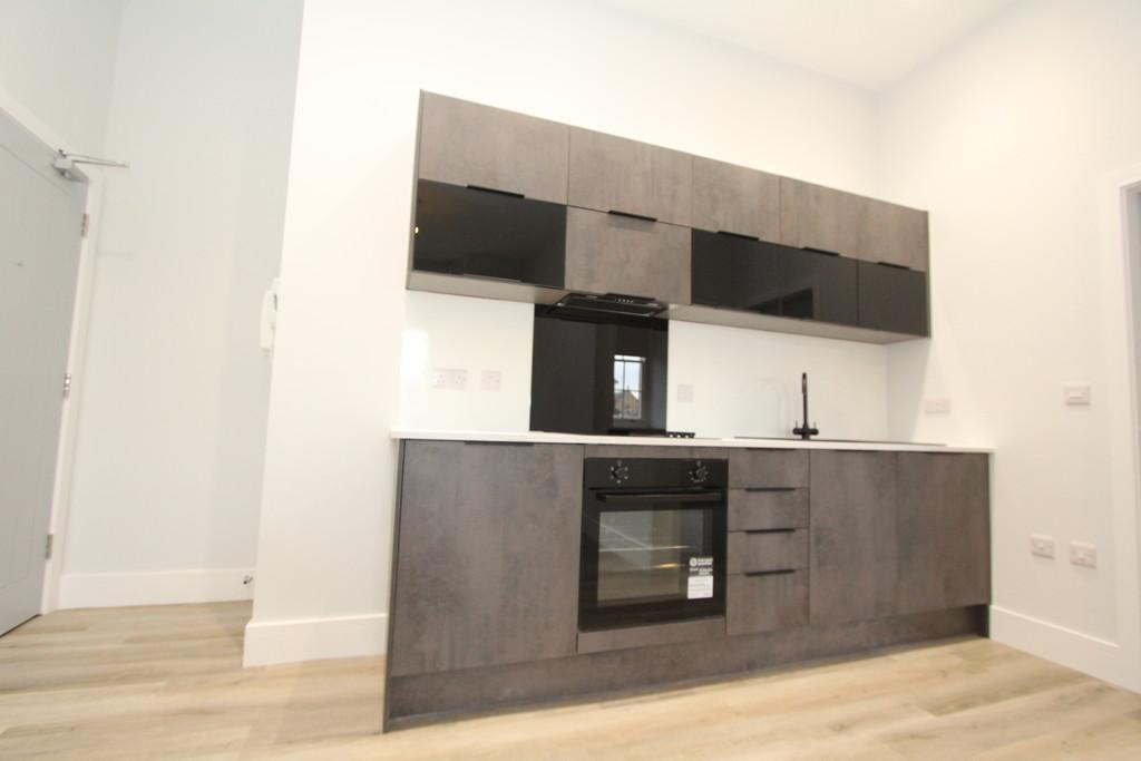 Apartment in Penistone Road - More