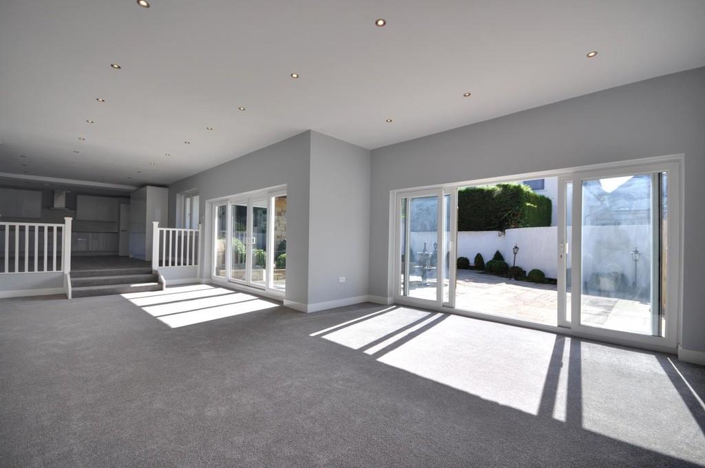 House in Pinner - View 3