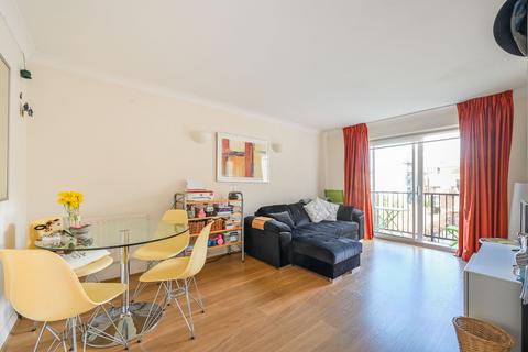 Lamb Court, Limehouse, London, E14
