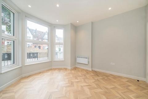 1 bedroom flat to rent, Anerley Hill, London SE19