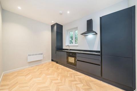 1 bedroom flat to rent, Anerley Hill, London SE19