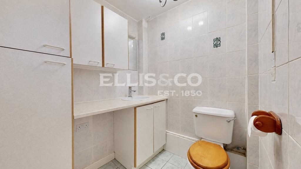 Apartment in London - More