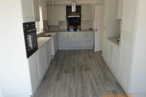 2 bedroom detached bungalow to rent, Porthyrhyd, ,