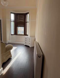 2 bedroom flat to rent, Neilston Road, Paisley PA2