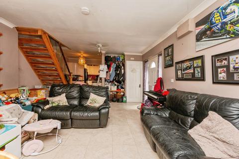 4 bedroom semi-detached house for sale, Oakwood, Fleet, GU52