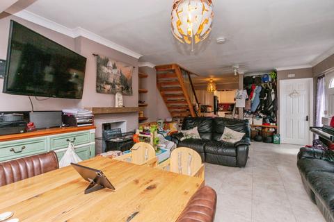 4 bedroom semi-detached house for sale, Oakwood, Fleet, GU52