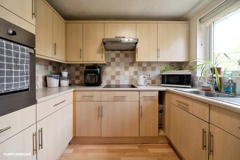 2 bedroom retirement property for sale, Station Road, Addlestone, KT15
