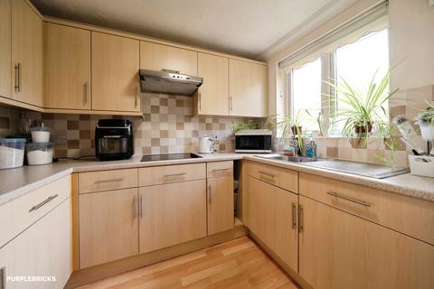 2 bedroom retirement property for sale, Station Road, Addlestone, KT15