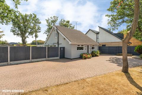 4 bedroom detached bungalow for sale, Bryn Cwnin Road, Rhyl, LL18