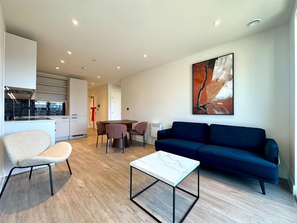 Apartment in Birmingham, Vauxhall - View 5