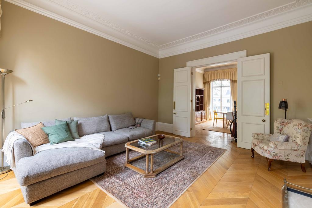Apartment in London - View 3