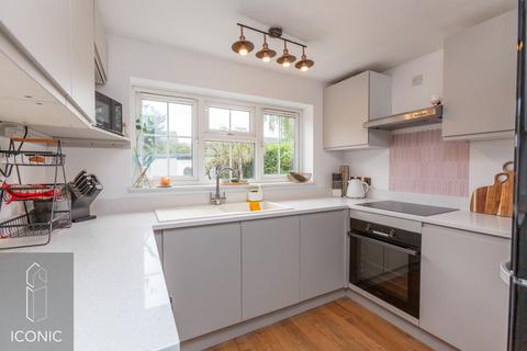 2 bedroom semi-detached bungalow for sale, Oak Avenue, Thorpe St Andrew, Norwich