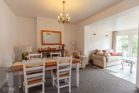 2 bedroom semi-detached bungalow for sale, Oak Avenue, Thorpe St Andrew, Norwich