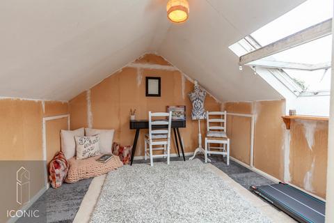 2 bedroom semi-detached bungalow for sale, Oak Avenue, Thorpe St Andrew, Norwich