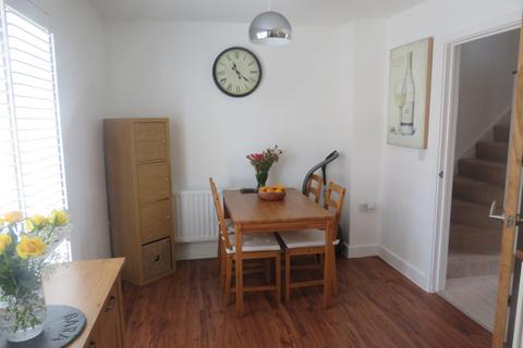3 bedroom house to rent, Gibson Way, PENARTH