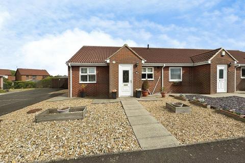 2 bedroom semi-detached bungalow for sale, Cragside Gardens, Newcastle Upon Tyne NE12