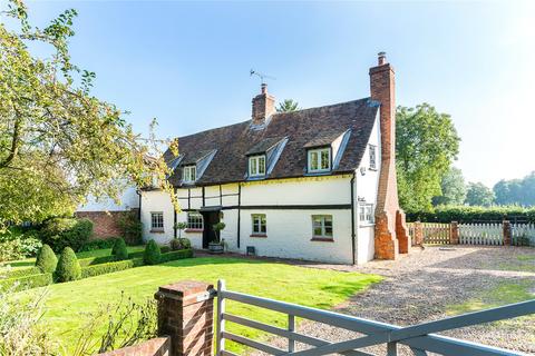 3 bedroom detached house to rent, The Street, Waltham St. Lawrence, RG10