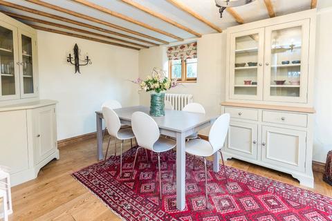 3 bedroom detached house to rent, The Street, Waltham St. Lawrence, RG10