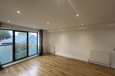 2 bedroom flat to rent, 10 Barge Drive, SOUTHALL UB2