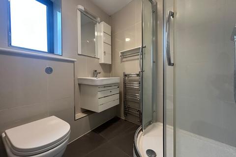 2 bedroom flat to rent, 10 Barge Drive, SOUTHALL UB2