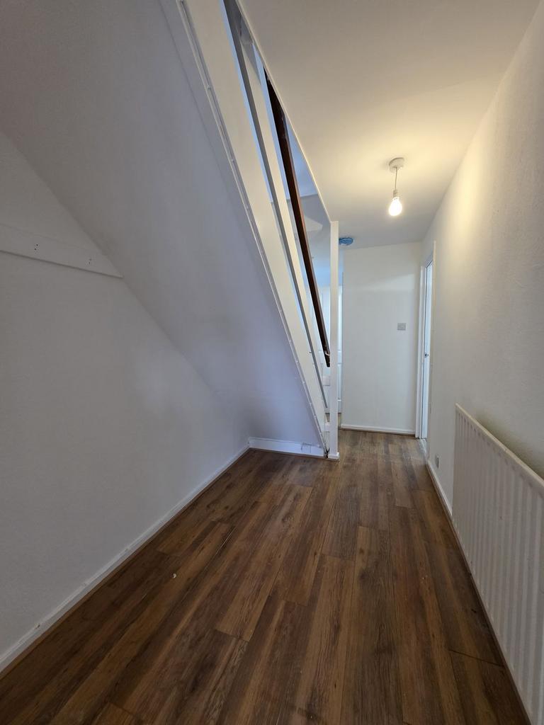 House in London - View 5