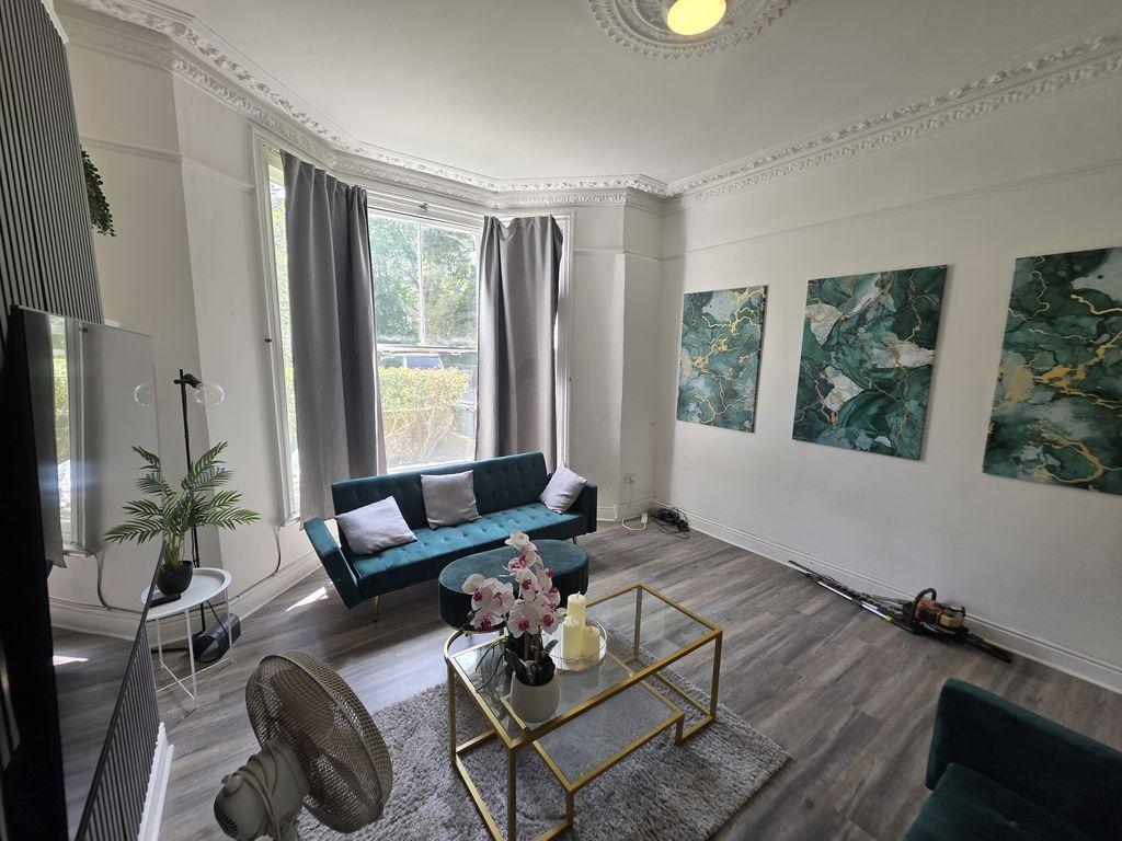 Apartment in London - View 2