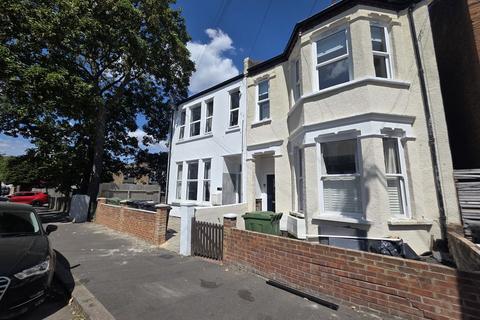 1 bedroom apartment to rent, Hainthorpe Road , London