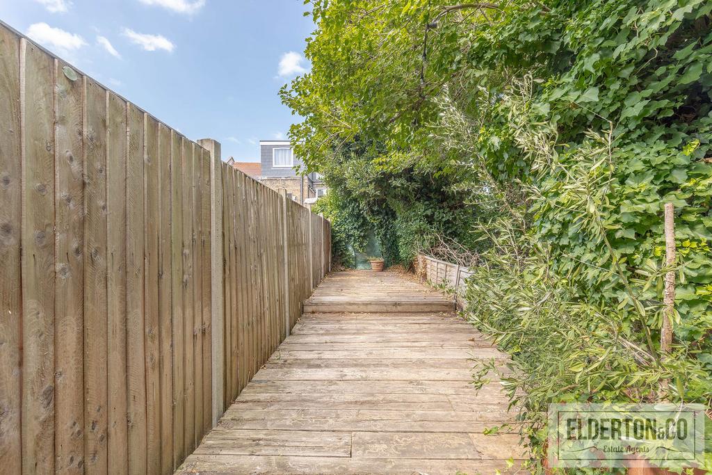 Apartment in London - View 4