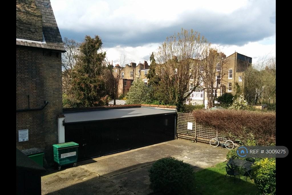 Apartment in London - View 3