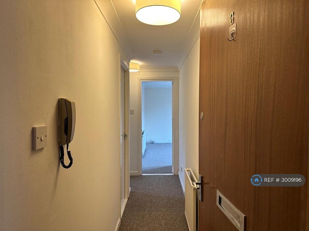 Apartment in Glasgow - View 2