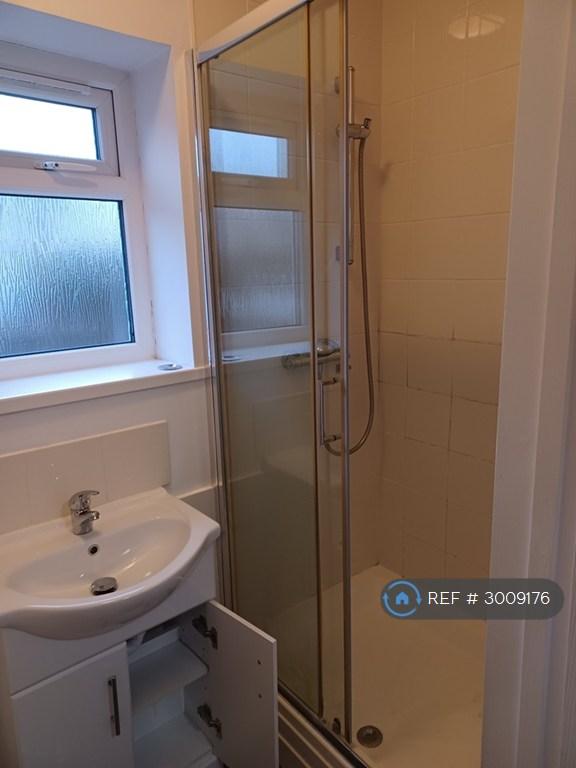 Apartment in Cardiff - View 5