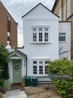 2 bedroom semi-detached house to rent, Ross Road, London, SE25