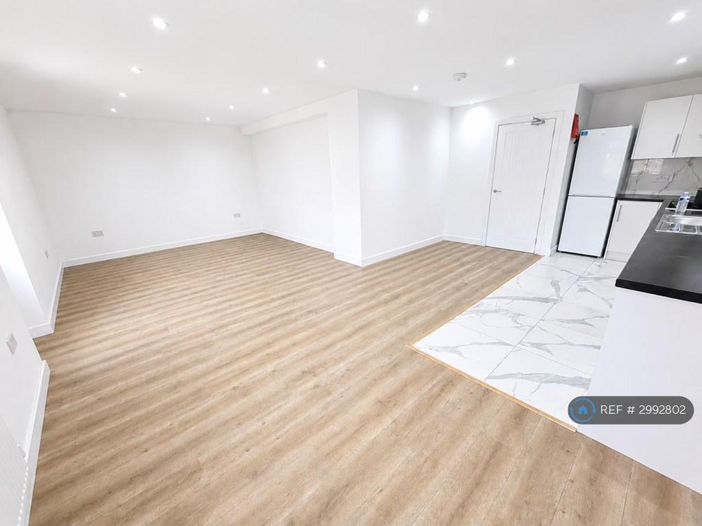 House in Romford - View 2