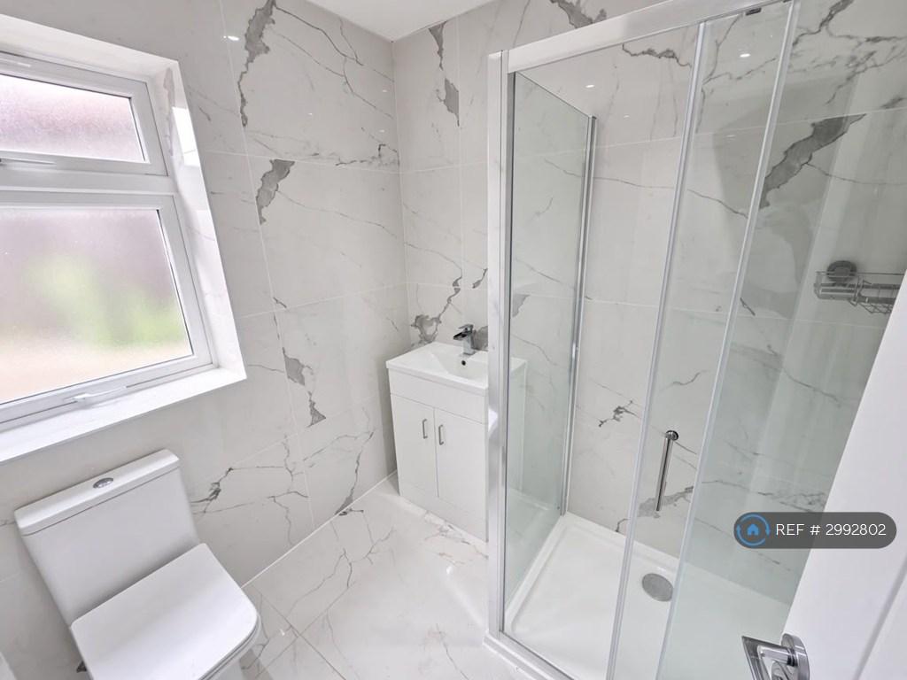 House in Romford - View 4