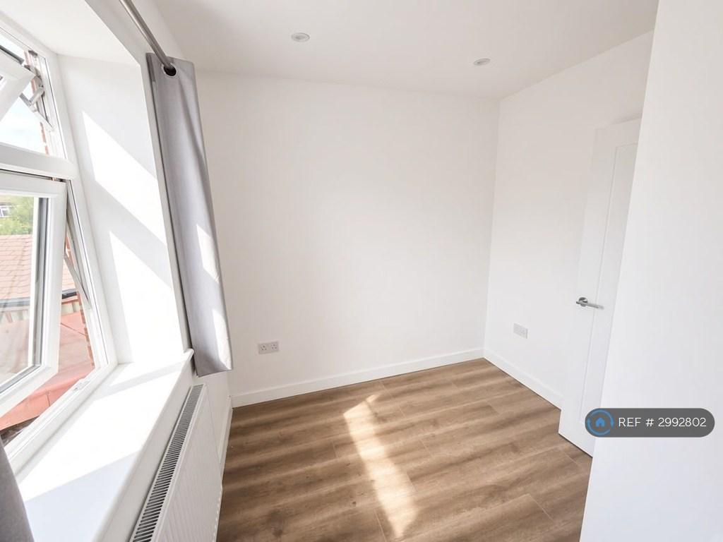 House in Romford - View 5