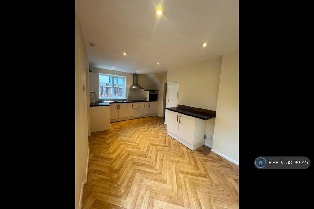 House in Newcastle upon Tyne, Tyne and Wear - View 2