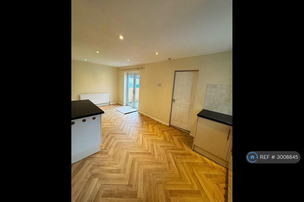House in Newcastle upon Tyne, Tyne and Wear - View 3